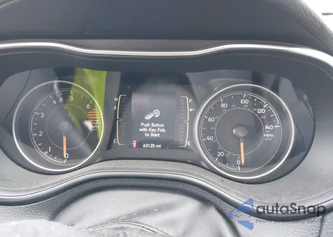 2019 Jeep Cherokee Latitude Plus 4X4 z USA, uszkodzony, nr VIN 1C4PJMLB2KD355280